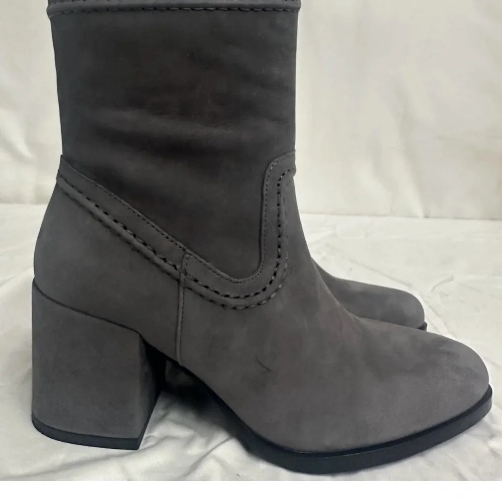 Vince Camuto womens Pailey Block Heel BootMid Calf Boot Size 6M New w box .R14 - Picture 3 of 9